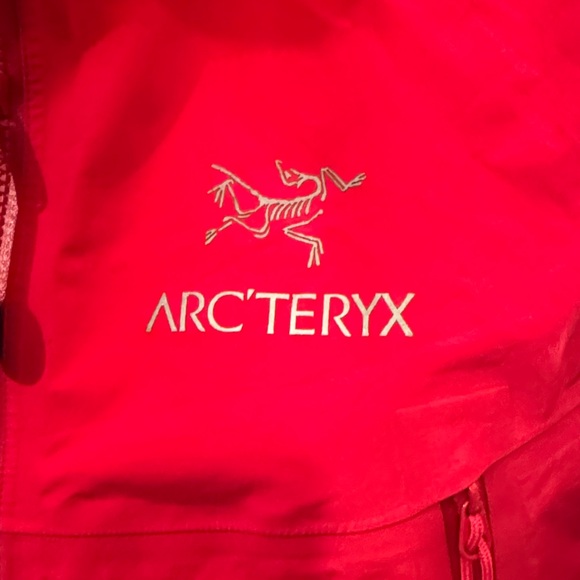 Arc’teryx Women’s Beta LT Jacket – GORE-TEX Pro - Picture 5 of 16